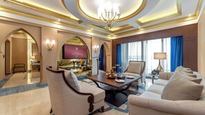Minibar, in-room safe, individually decorated, individually furnished - Grand Millennium Gizan (Jizan)