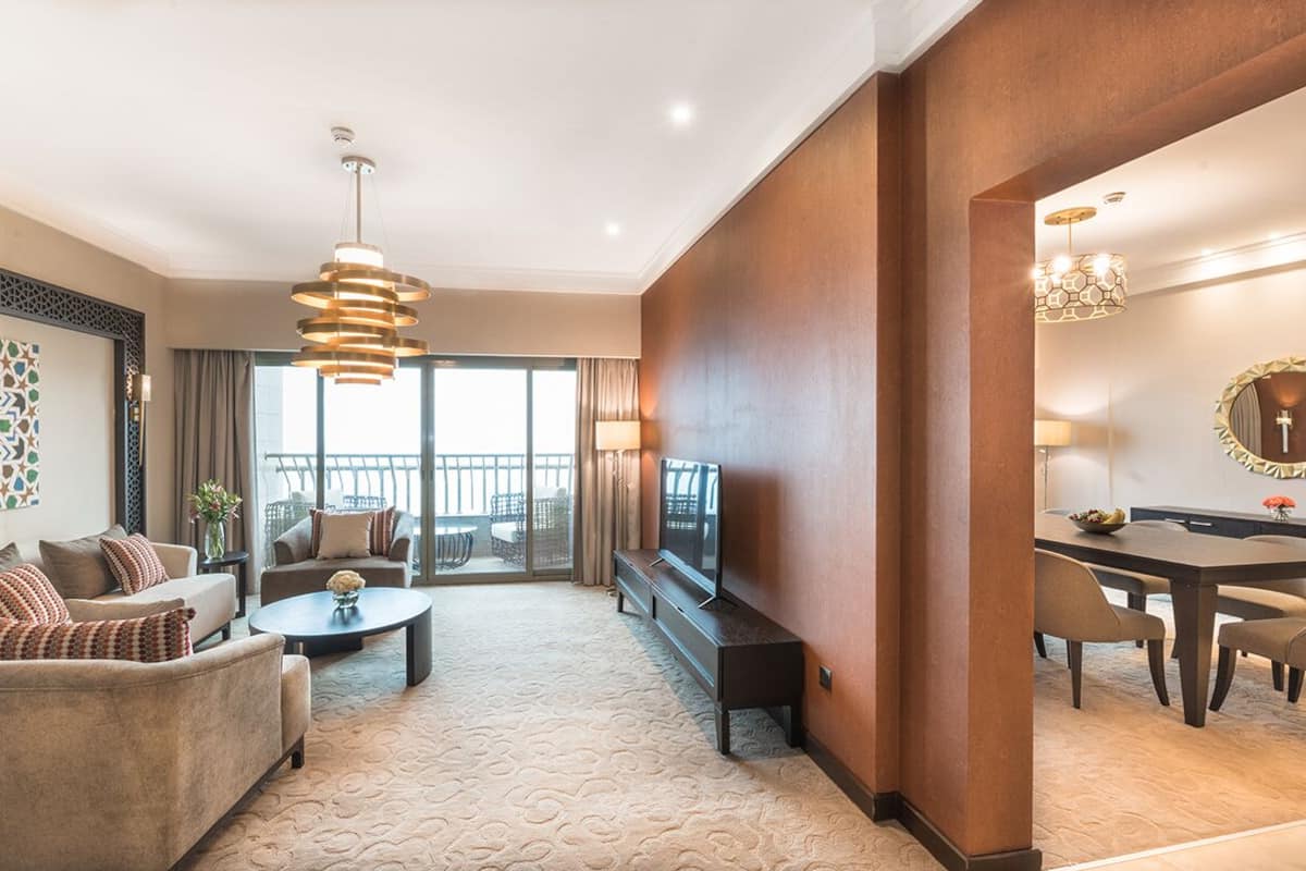 Presidential Suite - 2 Bed Rooms | Bar mini, peti besi dalam bilik, dihias secara berasingan