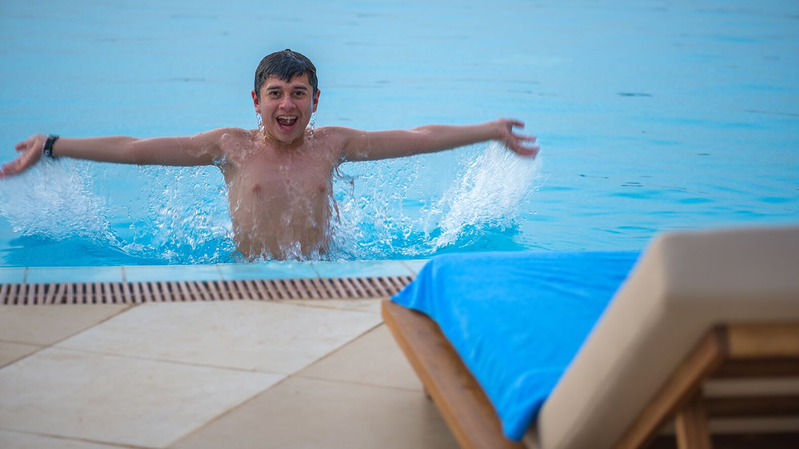 2 indoor pools, outdoor pool