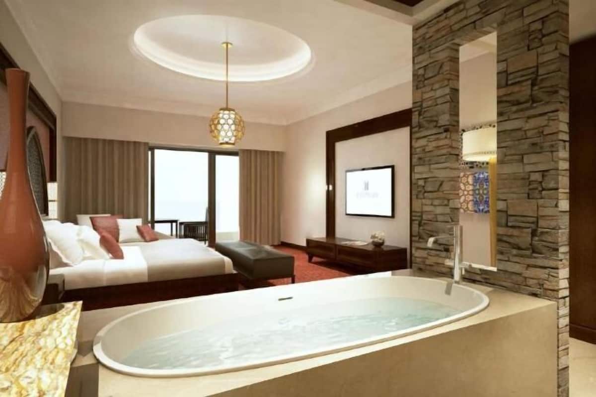 1 bedroom, minibar, in-room safe, individually decorated