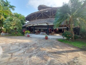 Exterior - Red Lion (Malindi)