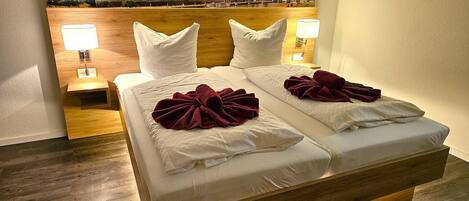 Habitación Deluxe doble | Ropa de cama hipoalergénica, escritorio, sistema de insonorización