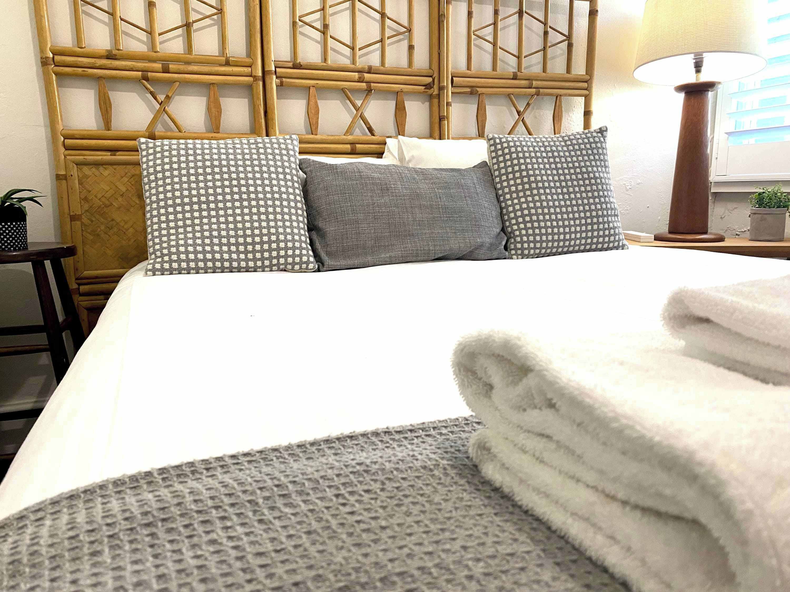 6 bedrooms, iron/ironing board, travel cot, WiFi