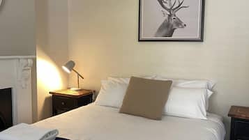 6 bedrooms, iron/ironing board, travel cot, WiFi