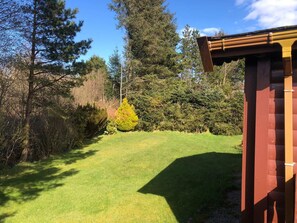 Cabin | Exterior - Snowdonia Log Cabin-sleeps 4-garden-pets (Blaenau Ffestiniog)