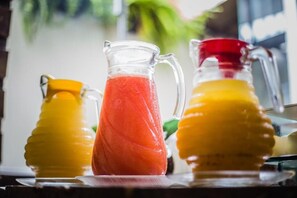 Desayuno buffet incluido todos los días