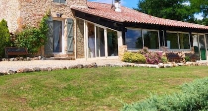 Charmante maison Ă la campagne + piscine