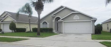 House, 4 Bedrooms | Exterior