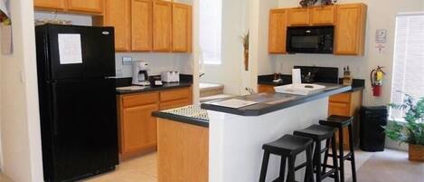 Rumah, 5 kamar tidur | Dapur pribadi | Lemari es dan mesin pembuat kopi/teh