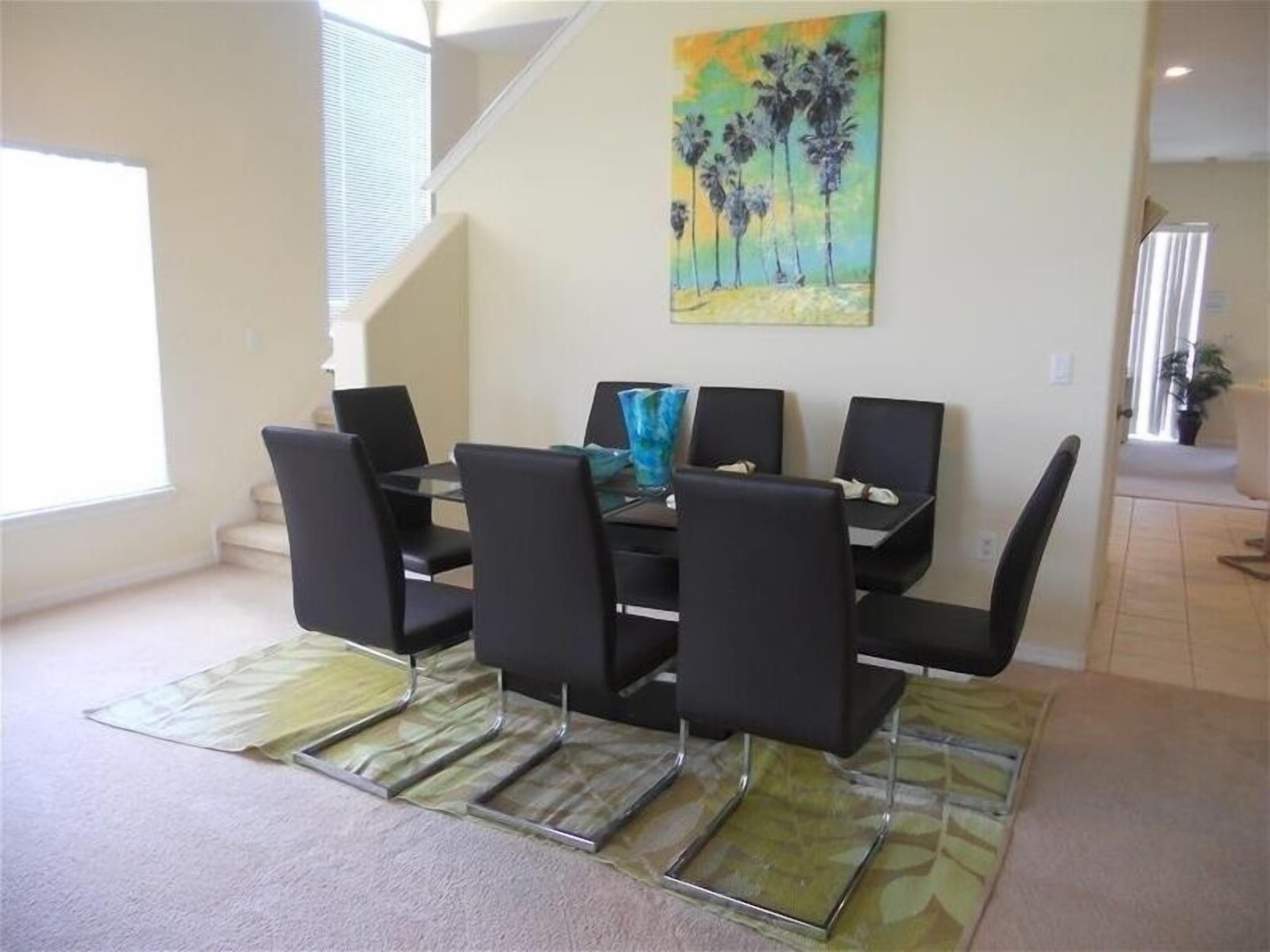 House, 5 Bedrooms | Dining