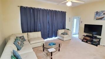 House, 5 Bedrooms | Living area | TV