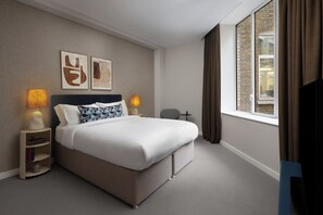 Soundproofing, iron/ironing board, free WiFi, bed sheets - The Lincoln Suites (London)
