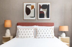Soundproofing, iron/ironing board, free WiFi, bed sheets - The Lincoln Suites (London)