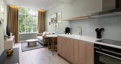 The Lincoln Suites