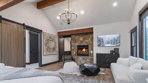 House, 5 Bedrooms | 5 bedrooms, laptop workspace, iron/ironing board, free WiFi - 909 Park Ave 5 Bedroom Home by RedAwning (Park City)