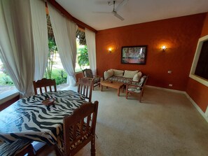 奢华公寓 | 笔记本电脑工作区、熨斗/熨板、免费 WiFi