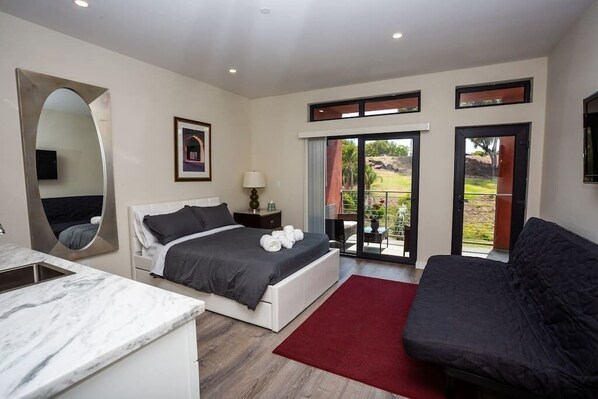 1 bedroom, iron/ironing board, WiFi, bed sheets - Steps to Balboa Park- Brand New Apt - Cozy Studio (San Diego)