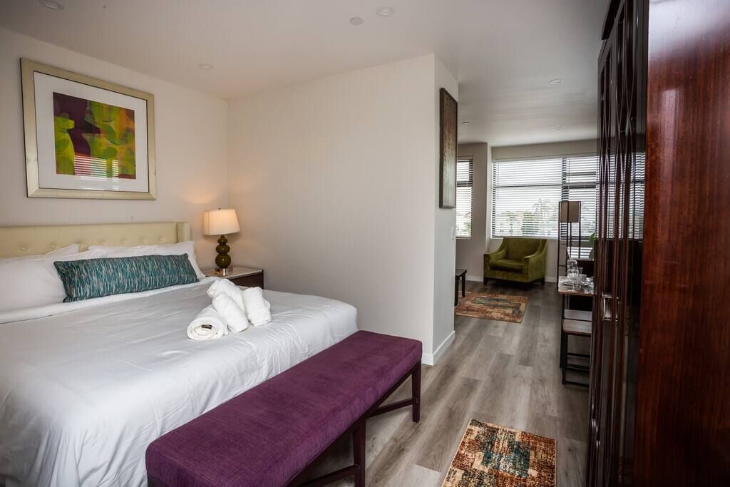 1 bedroom, desk, iron/ironing board, WiFi