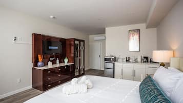 1 bedroom, iron/ironing board, WiFi, bed sheets