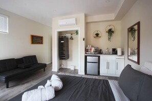 1 chambre, fer et planche à repasser, Wi-Fi, literie fournie