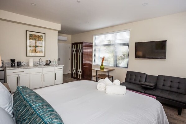 1 bedroom, iron/ironing board, WiFi, bed sheets