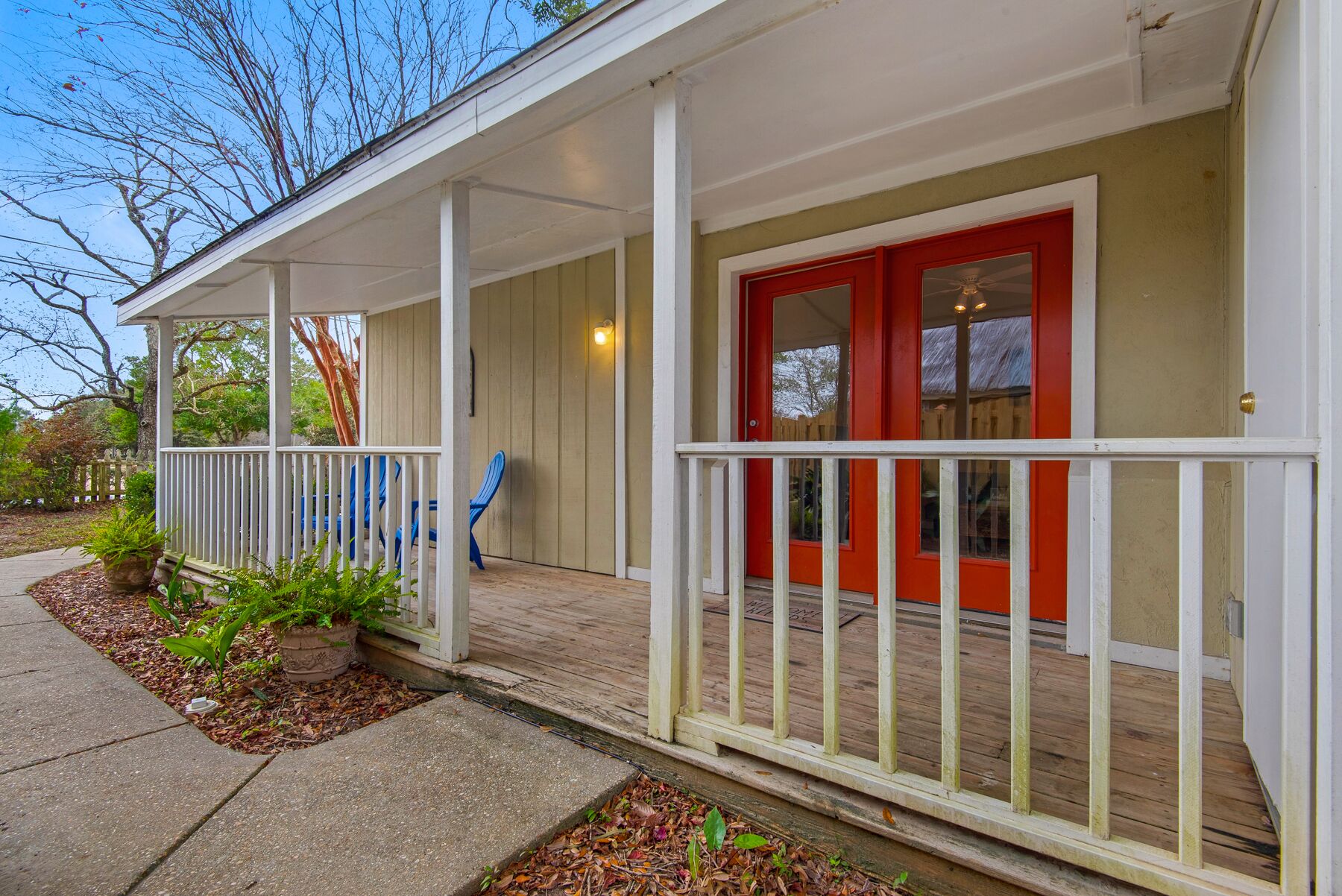 Spacious unit D One Bedroom Downtown Fairhope Apartment
