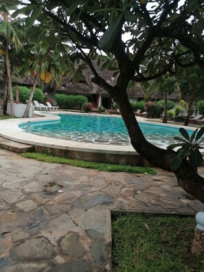 Outdoor pool - Johari Villas (Malindi)