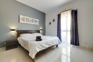 1 bedroom, iron/ironing board, WiFi (free), bed sheets