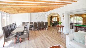 Living area - The Arches (Saltburn-by-the-Sea)