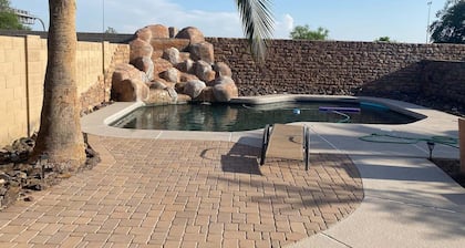 Resort Like living Cheerful 3-bedroom home with a pool.