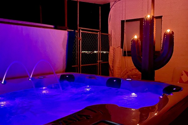 Tina de hidromasaje al aire libre