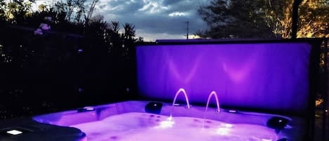 Bain à remous extérieur