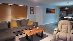 Living area - Fantastic condo on the Atlantic ocean. (Islamorada)