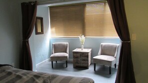 Room - Fantastic condo on the Atlantic ocean. (Islamorada)