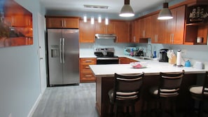 Private kitchen - Fantastic condo on the Atlantic ocean. (Islamorada)