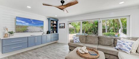 Een televisie en een dvd-speler