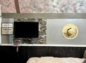 2 多间卧室、熨斗/熨衣板、WiFi、床单