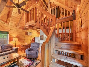 TV, fireplace - Good life cabin 1 · Rustic Log Cabin (Bryson City)
