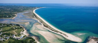 Very quiet house without vis-à-vis near countryside, village, golf course, beach