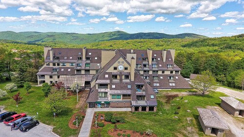 The Sky's the Limit at Mountain Green 2BD/2BA: Close to Slopes / Discount Tickets