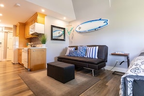TV - Great 2025 rates!! Kihei Bay Surf G259 - Comfortable Studio Space! (Kihei)