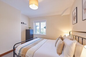 House - Blue Sky Cottage (Whitby)