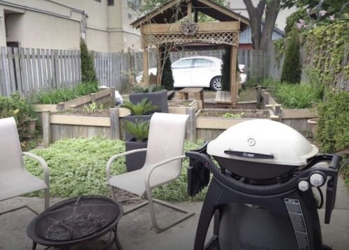 Living it up in the lovely Leslieville/Beaches