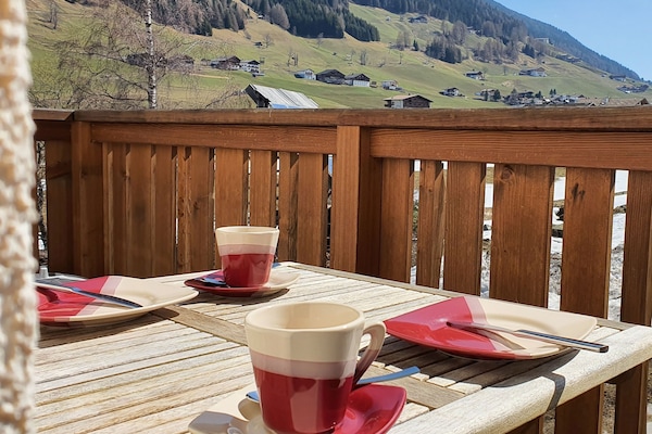 Appartement 2P Monte Cristallo Frühstückstisch