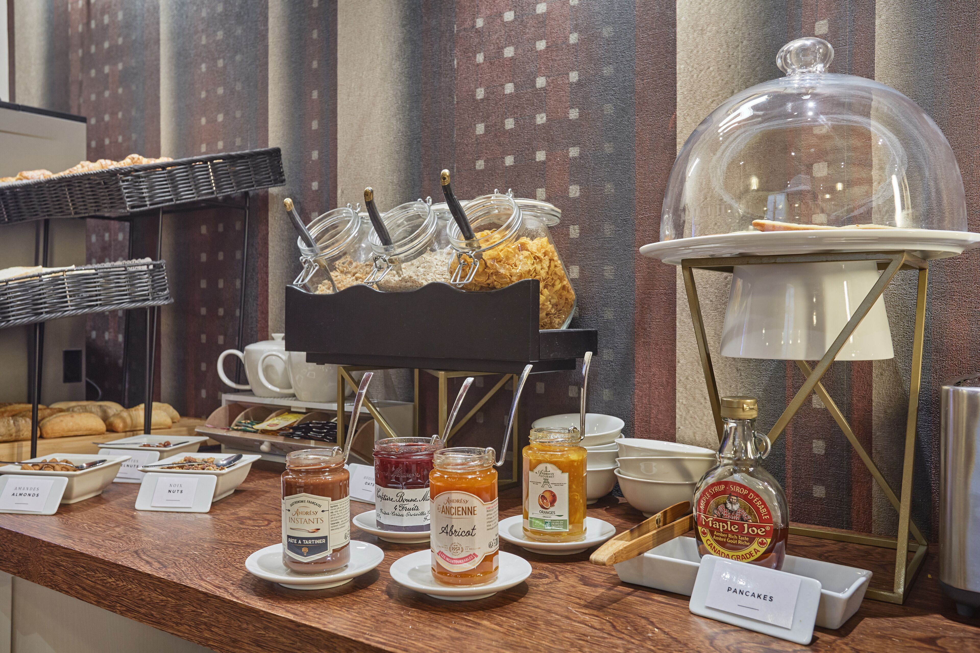 Dagelijks ontbijtbuffet (EUR 15 per persoon)