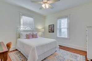 2 bedrooms