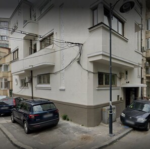 Exterior - Birds of Paradise (Bucharest)