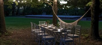 Private Estate with large gardens, pool, wifi and animal farms