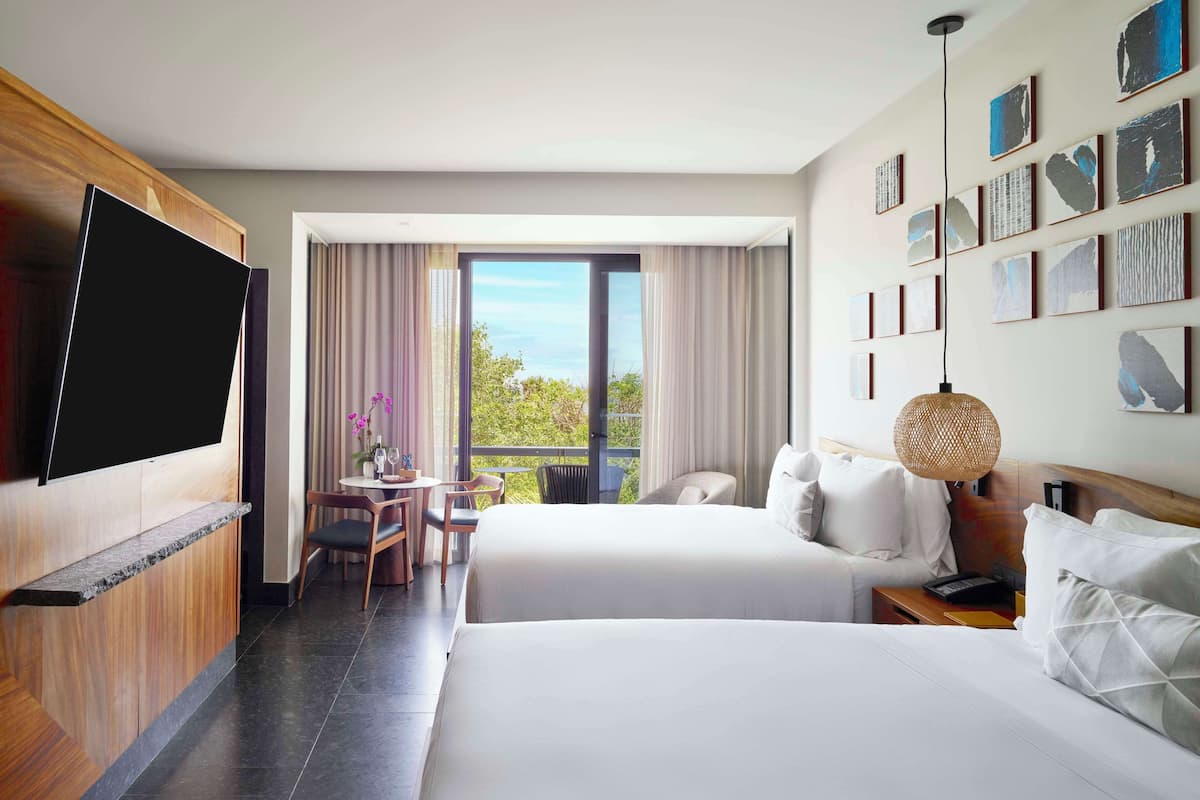 Premium bedding, pillowtop beds, minibar, in-room safe