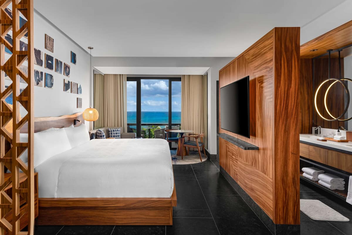 Premium bedding, pillowtop beds, minibar, in-room safe